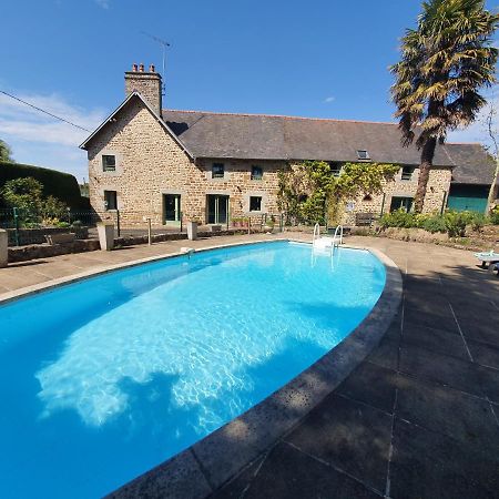Chambres D'Hotes Avec Piscine Aux Agapanthes De Cromel - Mont Saint Michel Ngoại thất bức ảnh