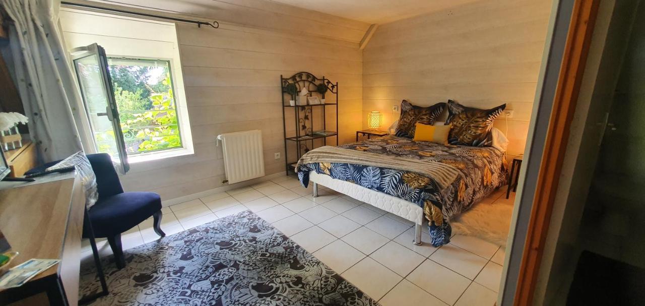 Chambres D'Hotes Avec Piscine Aux Agapanthes De Cromel - Mont Saint Michel Ngoại thất bức ảnh